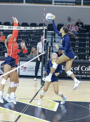 Cougar notes: WNCC volleyball split contests at NJC tourney