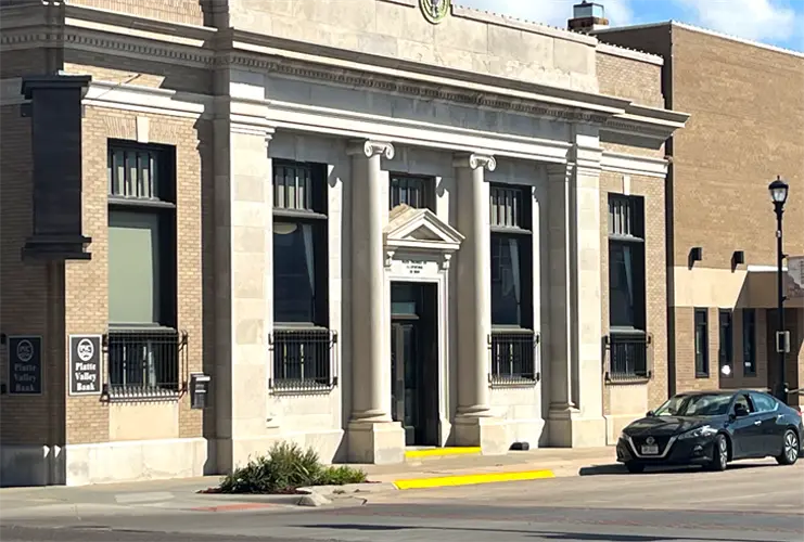 Platte Valley Bank unveiling remodeled look