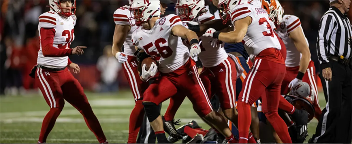 Two TD's in 10 seconds lifts Nebraska past Illinois