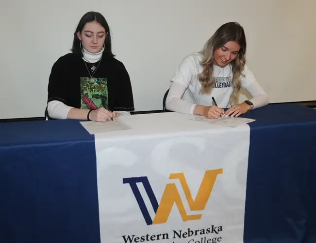 WNCC’s Angelova, Blackman sign to continue volleyball career
