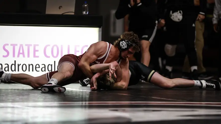 CSC wrestlers to host Lopers Friday night