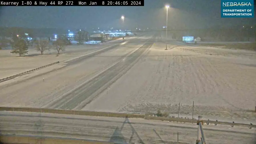 Blizzard conditions bear down on central US, closing schools and highways