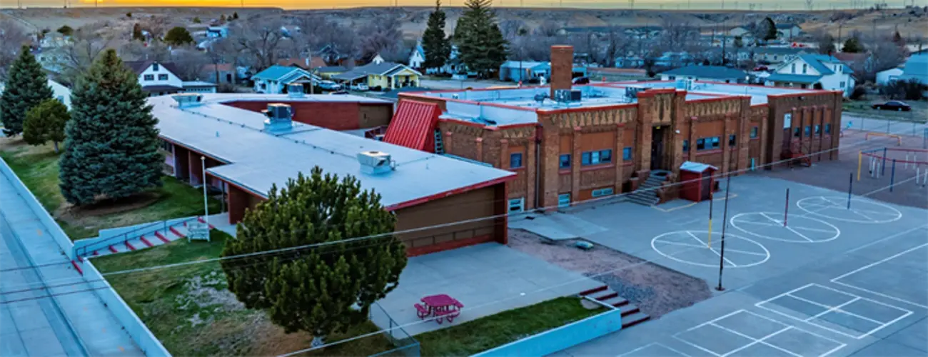 School District looking to auction North Elementary building, content