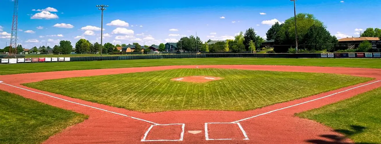 Juniors Sweep, Seniors Split Games ahead of July 4th Holiday