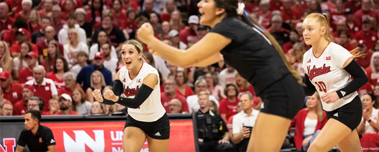 Huskers Stifle USC, Notch Sixth Ranked Win
