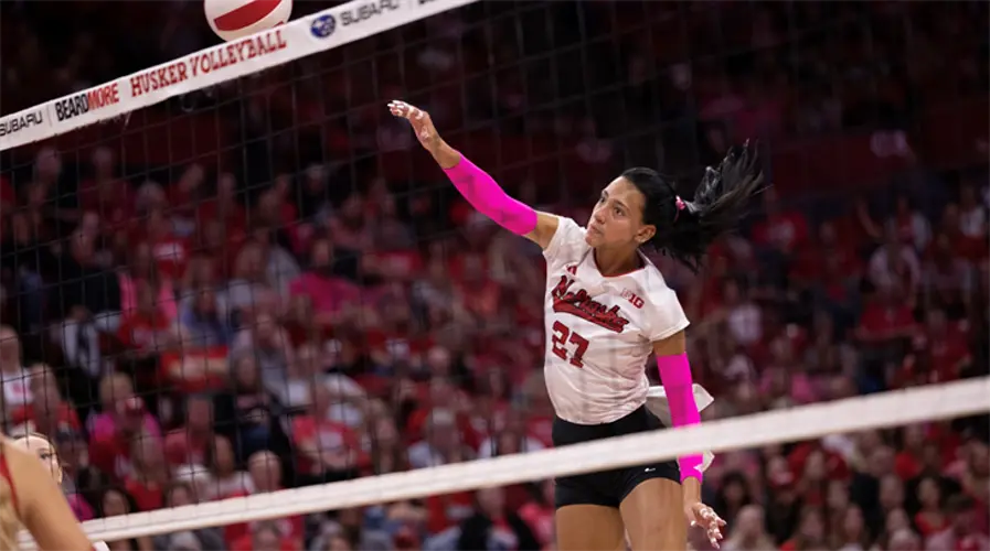 Cornhuskers extend home win streak to 36 with sweep of Rutgers
