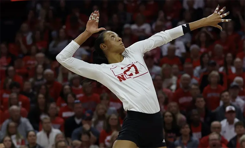 Huskers sweep Hoosiers