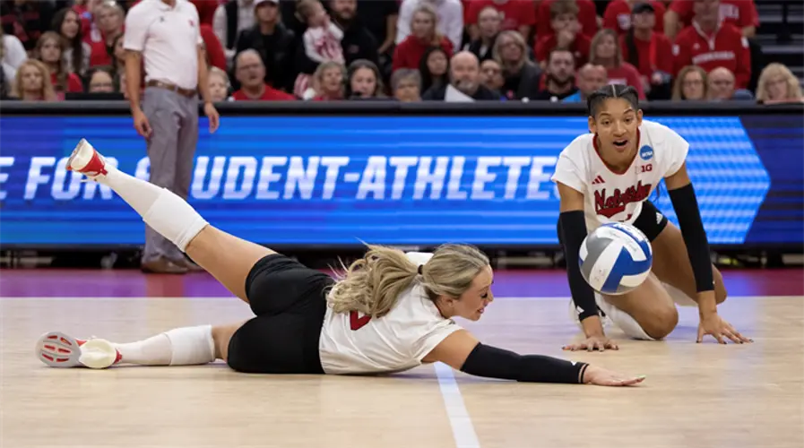 Huskers sweep Hurricanes to advance to NCAA Regional