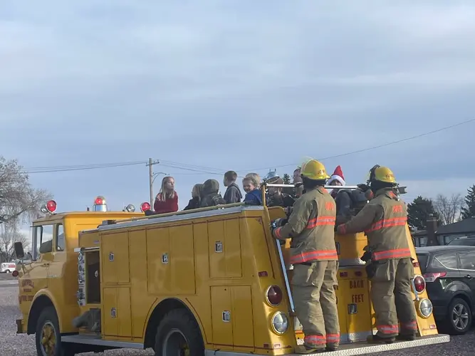 Chappell rings in the holiday season with festive community celebration