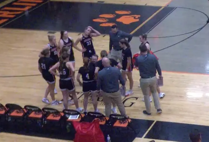 Sidney Basketball Teams Split Games in Sterling