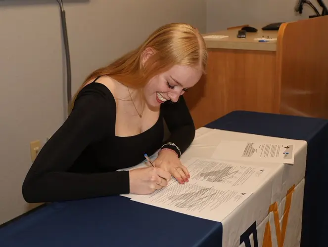 WNCC’s Finja Schul inks with Western Colorado for volleyball