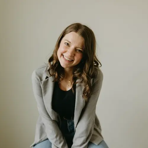 Flood Communications welcomes Avery Lawson as new account executive