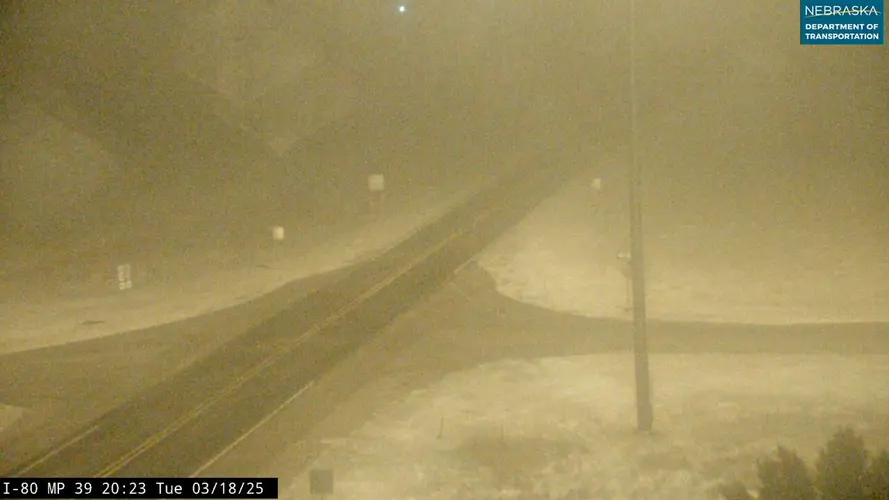 Officials urging no travel while winter storm sweeps across Nebraska