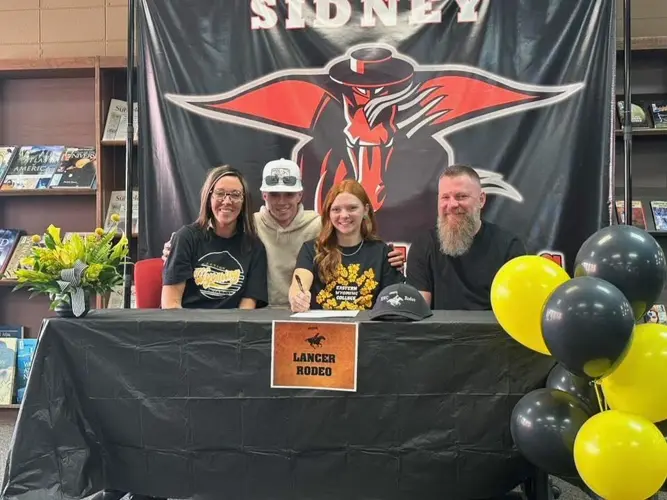 Sidney’s Ashlynn Weinbender signs to rodeo at Eastern Wyoming College