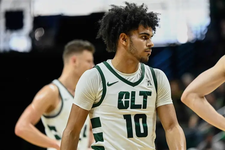 Nik Graves leaving Charlotte for Creighton