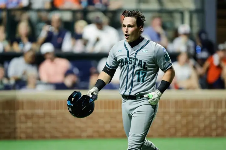 Breaking down the teams playing for national championship at the College World Series