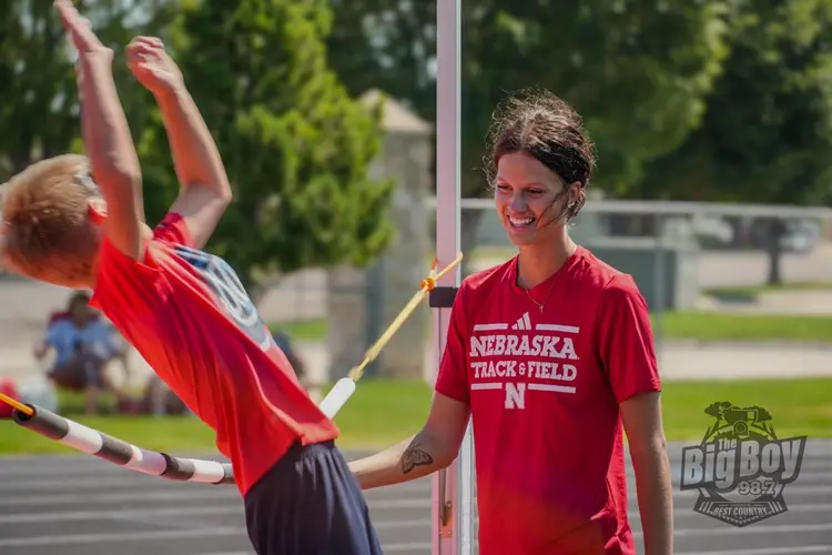 Leeling gives back to hometown roots by hosting high jump camp