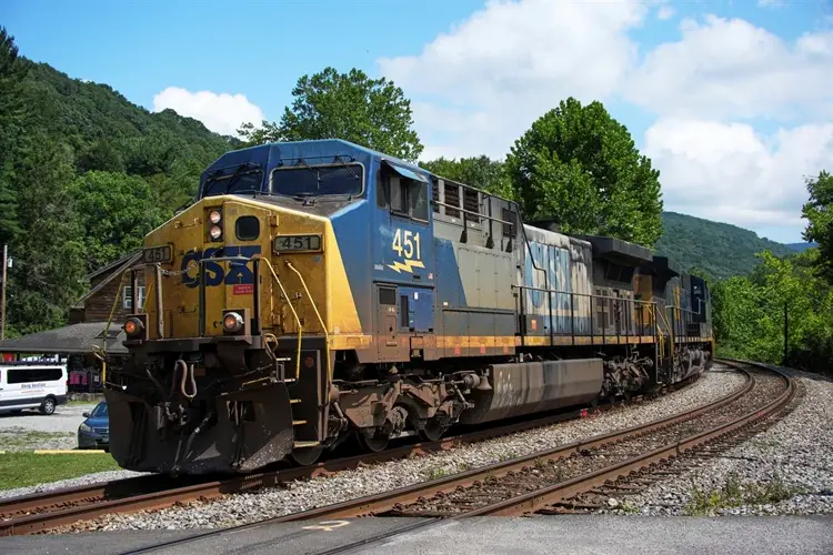 CSX railroad's merger prospects derail as BNSF and CPKC make clear they aren't interested in a deal