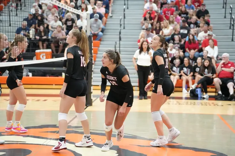 Lady Raiders Rebound from Tough Loss with Big Win