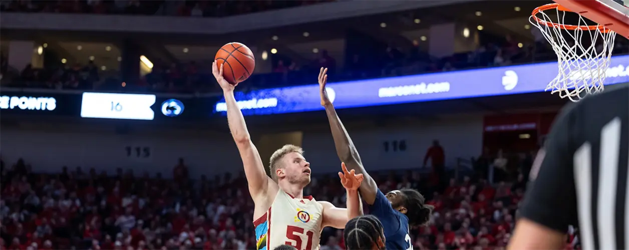 Huskers Head to Chicago For Big Ten Basketball Media Day
