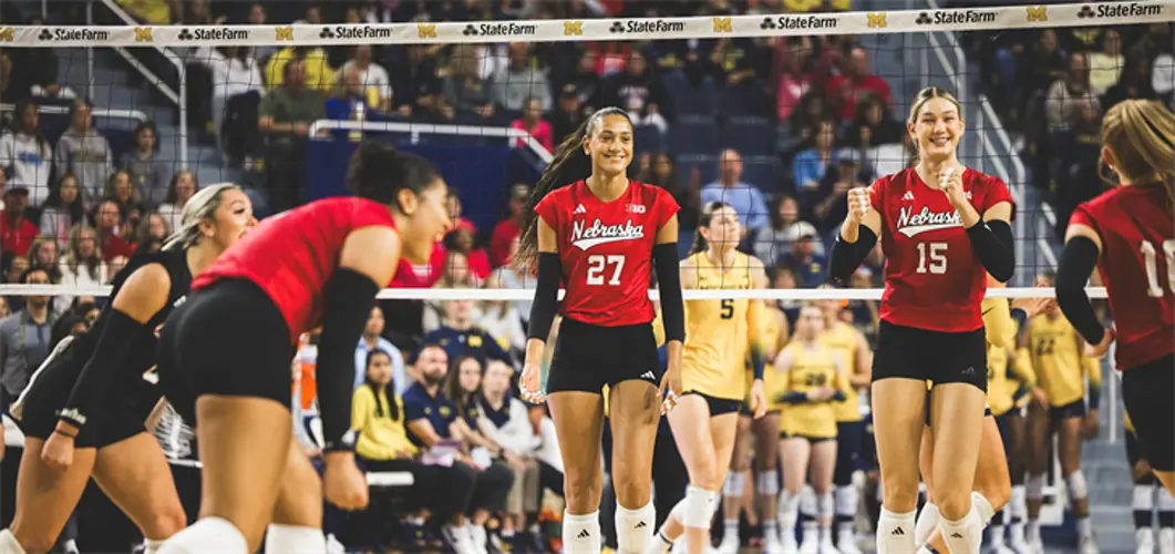 Huskers finish perfect weekend in Michigan