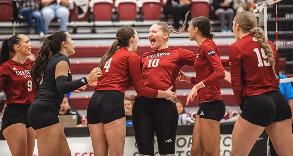 Eagles Snap Streak, Smash Yellow Jackets