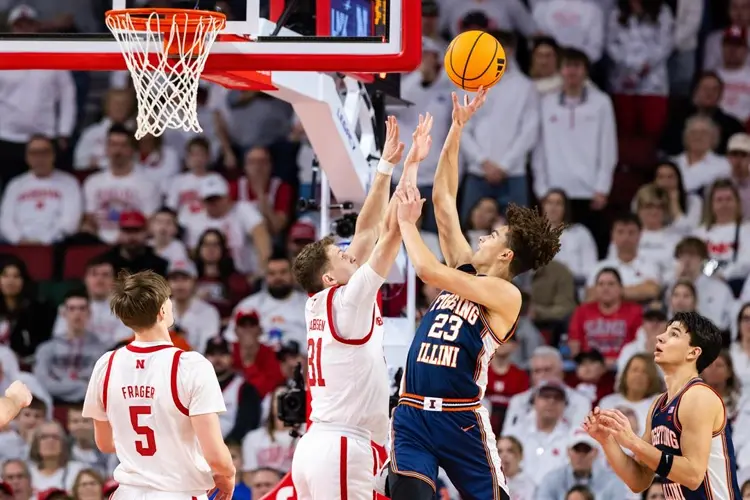 Keaton Wagler scores 28, leads No. 9 Illinois to 11th straight win, 78-69 over No. 5 Nebraska