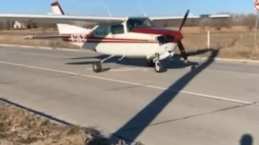 Plane lands in field, takes off from street in Columbus