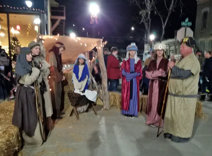 Plattsmouth Offering Victorian Christmas