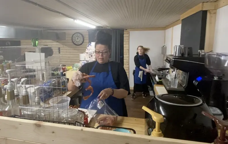 Small businesses reach out with style, showmanship