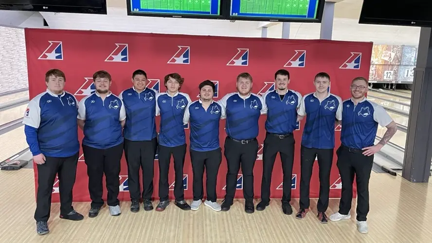 Peru State men's bowling finishes third at HEART Championship