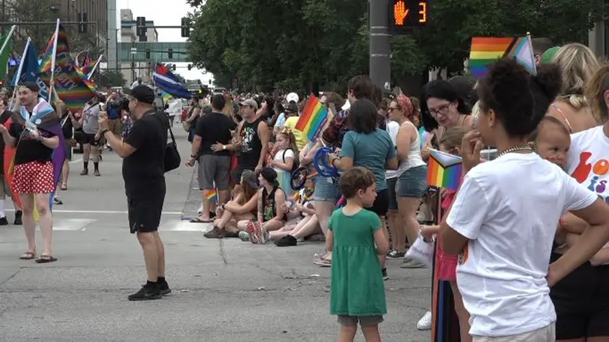 Omaha residents celebrate 2022 Heartland Pride Parade