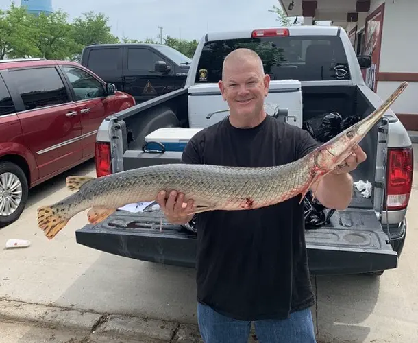 Nebraska man shoots new state record shortnose gar