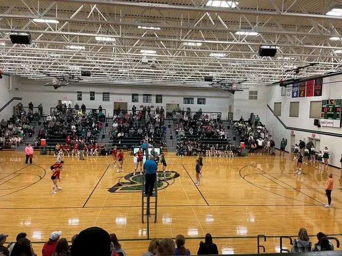 Fairbury takes down Syracuse on the road, advances to district final