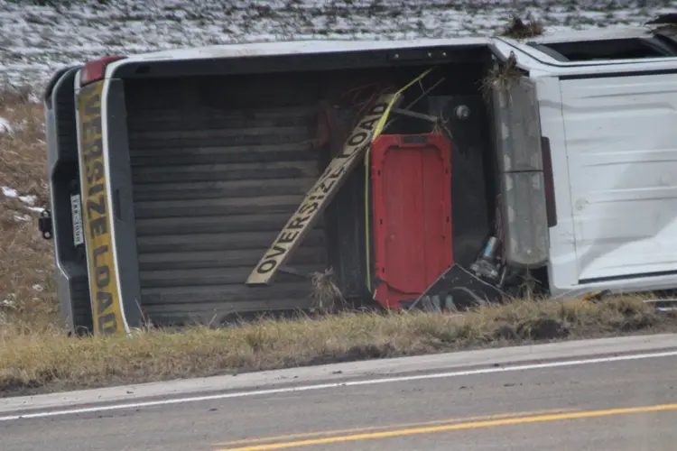 Crash closes Highway 75 south of Auburn