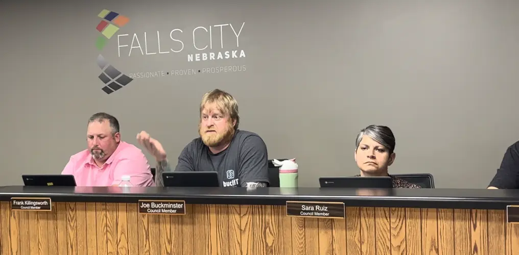 Falls City council unified over electrical reliability