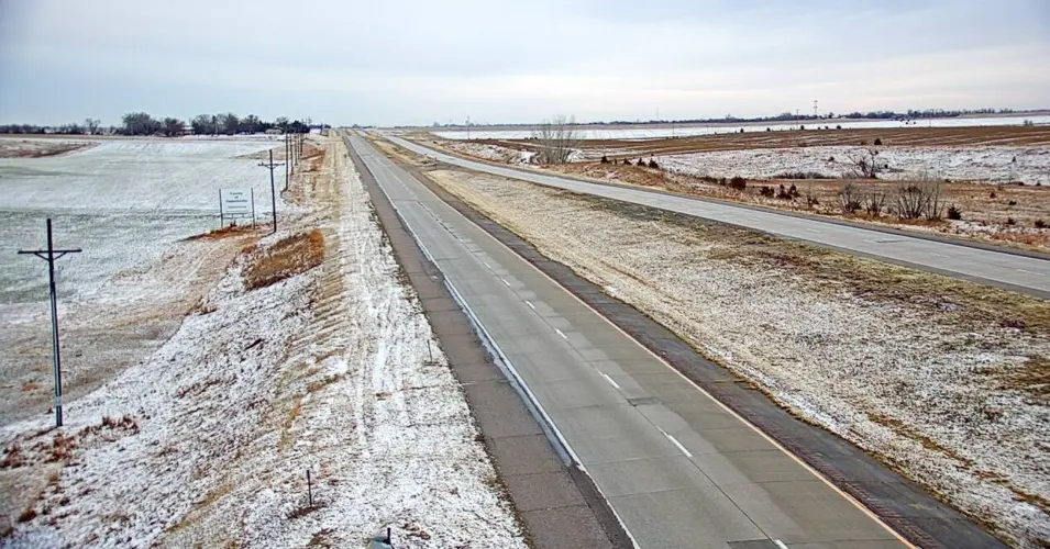 Rain, wet snow landing in southeast Nebraska Friday morning
