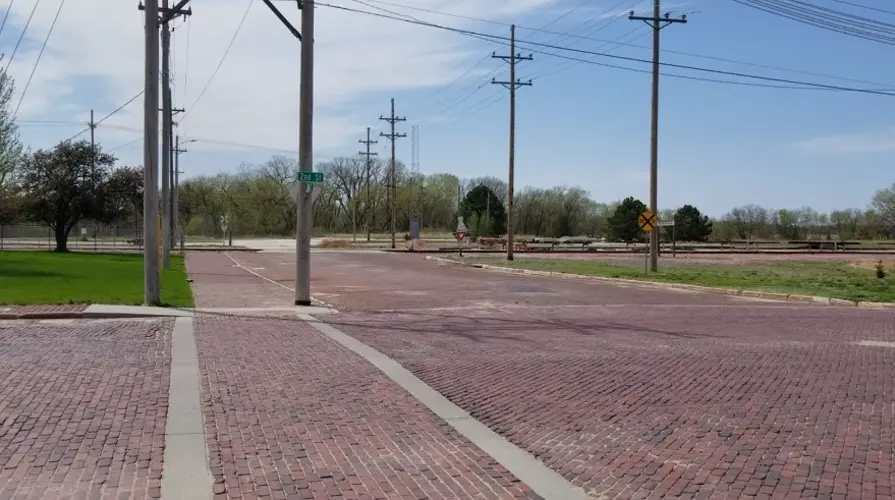 Suspect hit in Beatrice Police shooting, dies of injuries