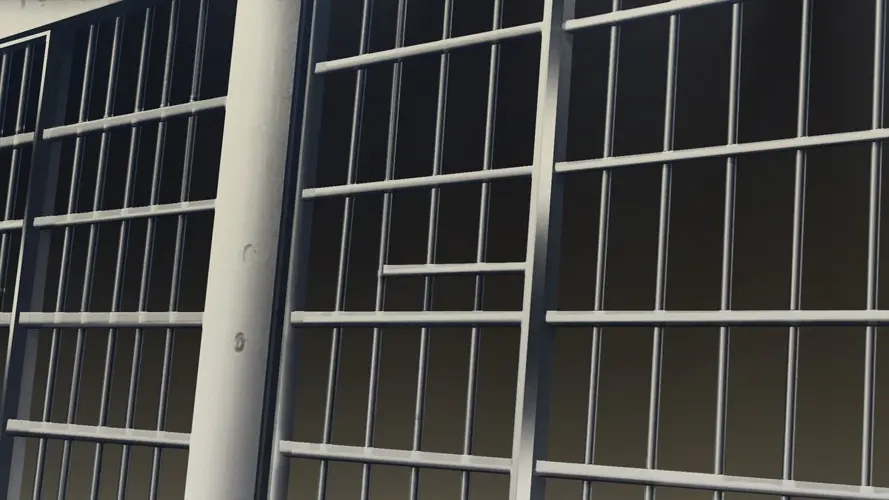 TSCI inmate elbows staff member in face causing 'serious injury'