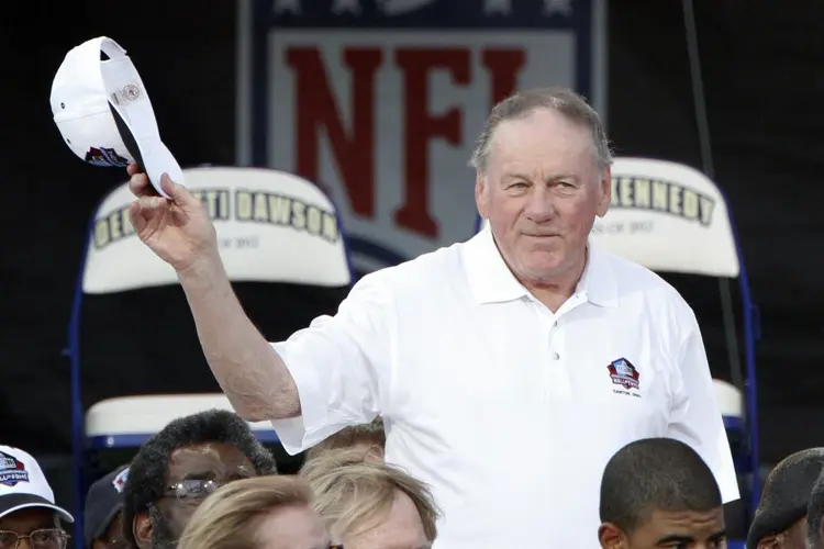 Hall of Fame Chiefs quarterback Len Dawson dies at 87