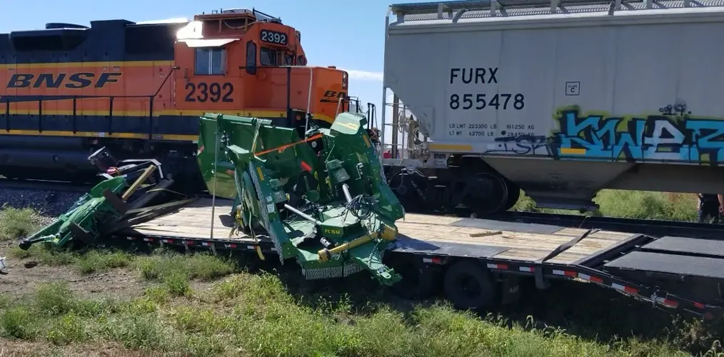 Train collides with pickup, trailer northwest of Beatrice