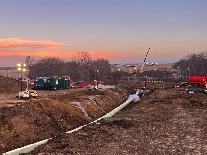Regulators cut pressure on pipeline after Kansas oil spill