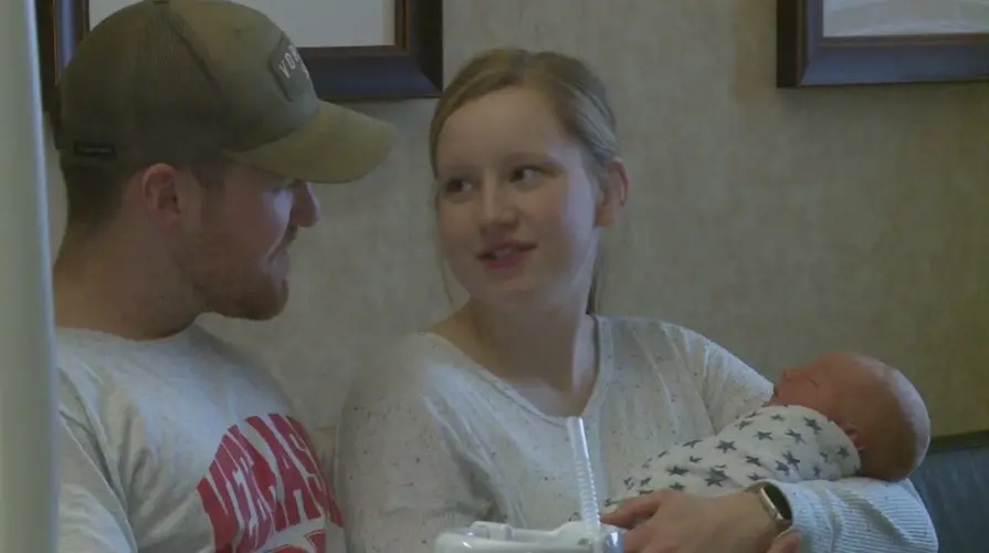 Twin brothers have babies on the same day
