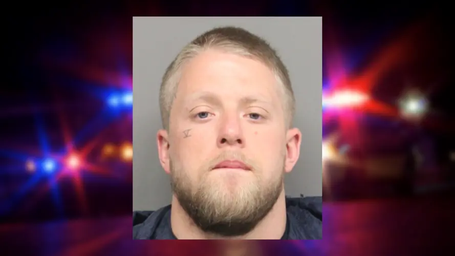 Man arrested after reportedly assaulting officer in Lincoln