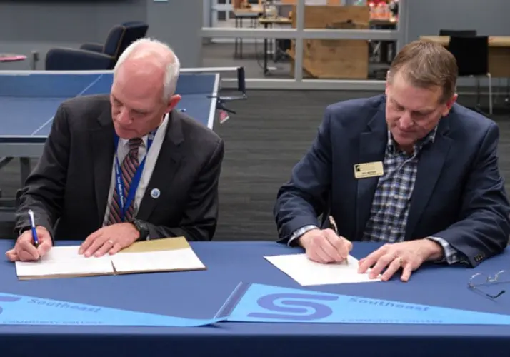 Southeast Community College, Nebraska Wesleyan University reach biotech transfer agreement