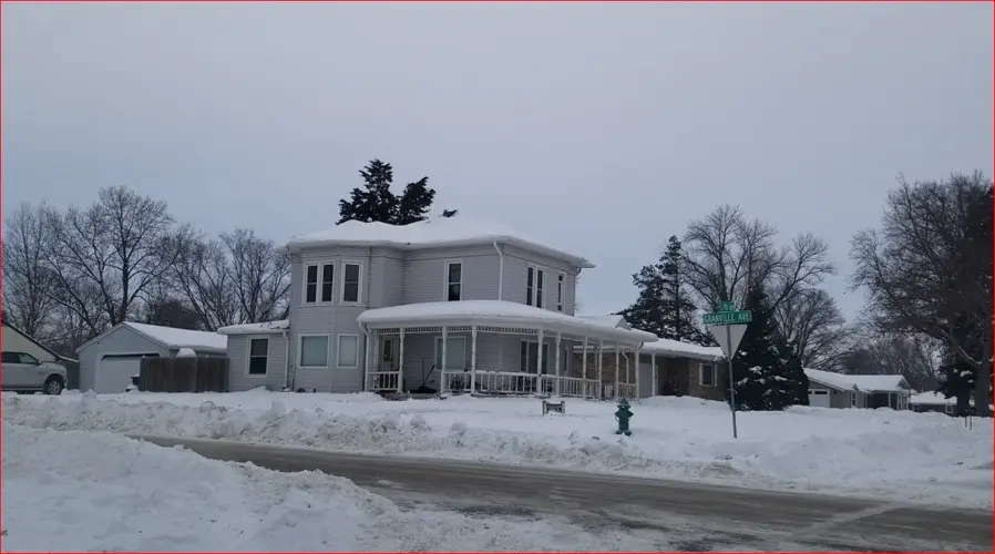 Attic fire sends firefighters to south Beatrice home