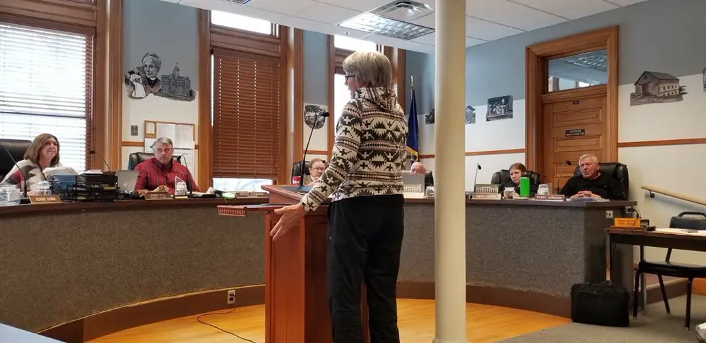 Rural resident calls into question odor frequency from concentrated animal feeding operation