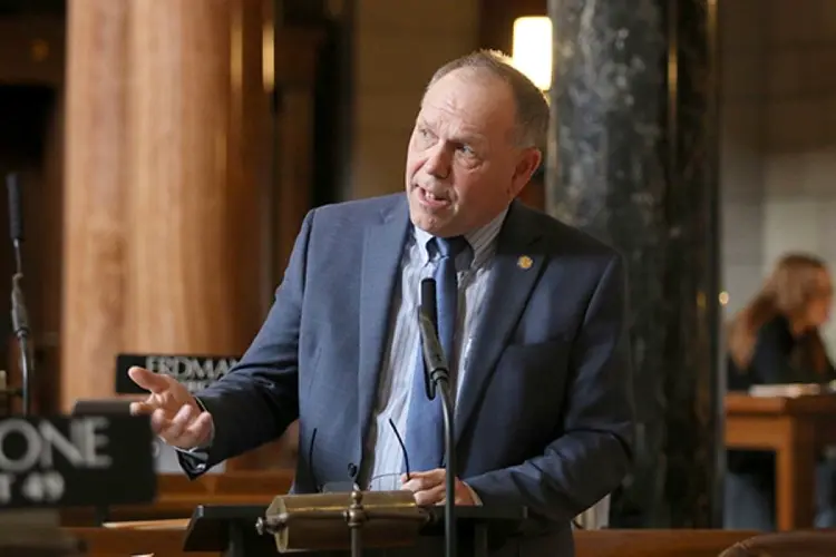 Dark fiber bill moves ahead this week, in the Nebraska Legislature