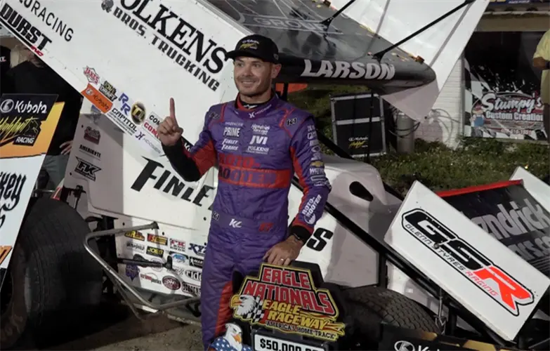 Kyle Larson picks up second consecutive win at Eagle Raceway