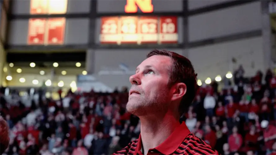 Nebraska coach Fred Hoiberg scheduled to have his pacemaker replaced during medical procedure